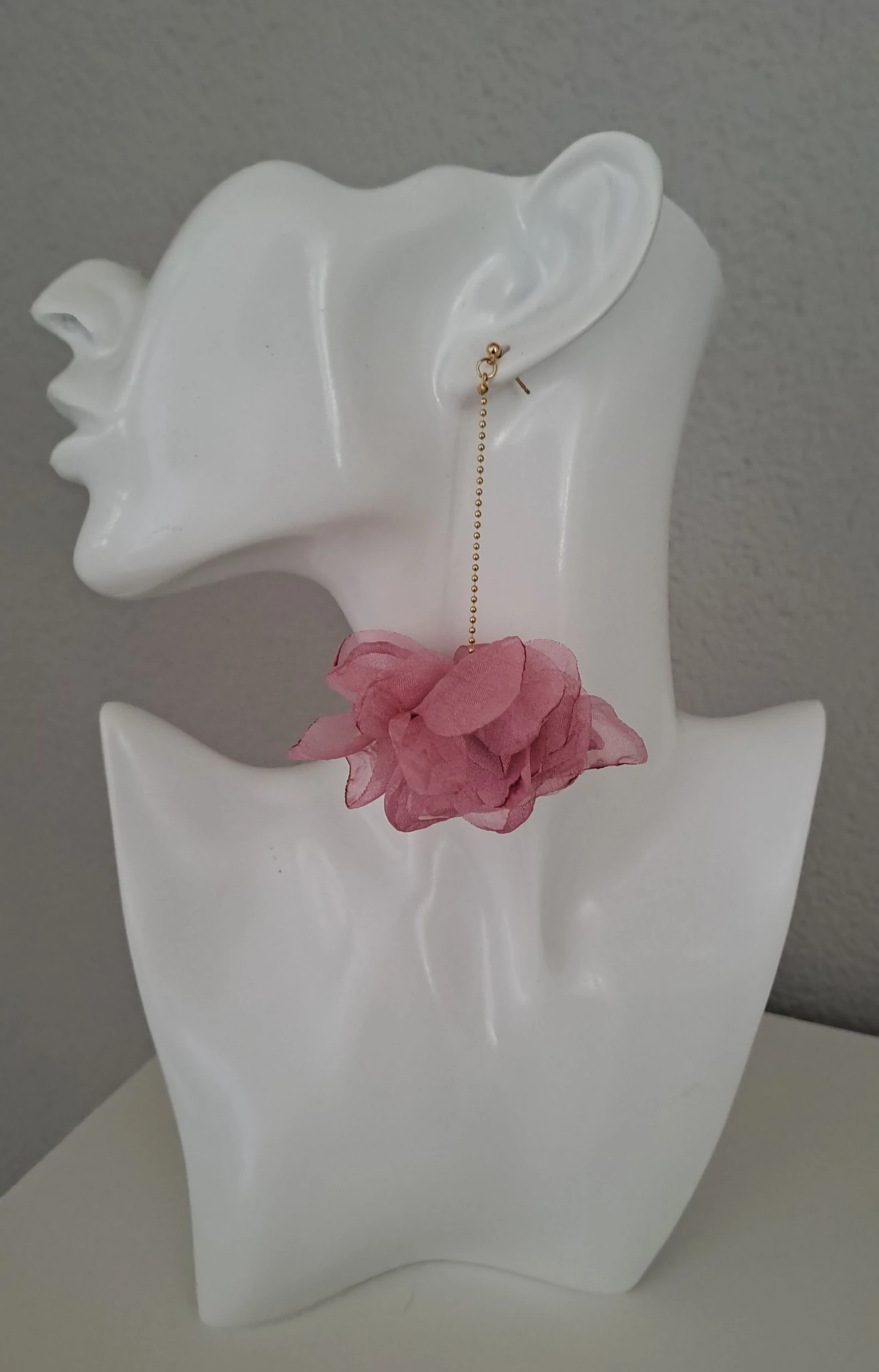 Chiffon hang oorbellen oud roze